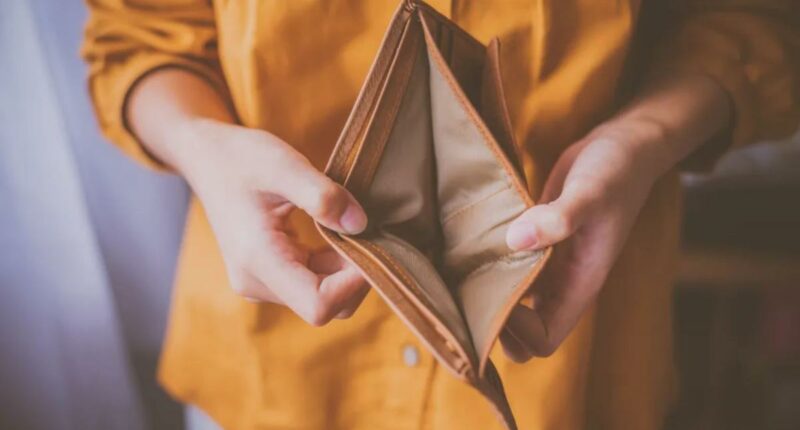 Nearly 60% Americans say theyâre too broke to have fun: survey